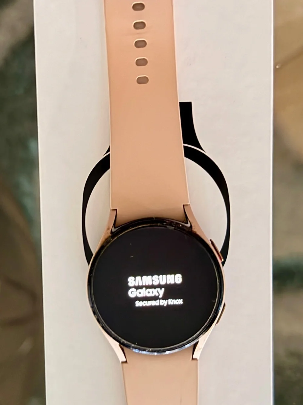 Samsung Galaxy Watch 4 — Pink Sand Band | Excellent Condition